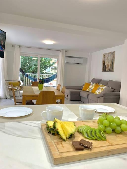 New Stylish Beach Front Apartment كولرا المظهر الخارجي الصورة
